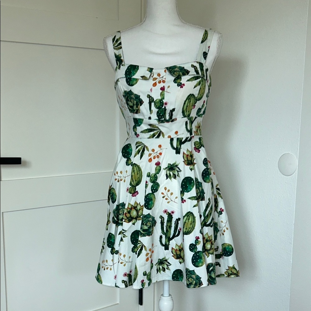 ModCloth Ixia Cactus and Succulent Print A Line Dress with belt size medium